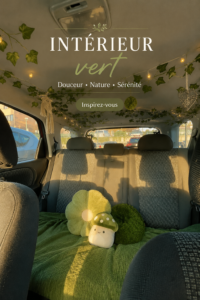 Intérieur de voiture décoré avec des éléments verts apaisants.